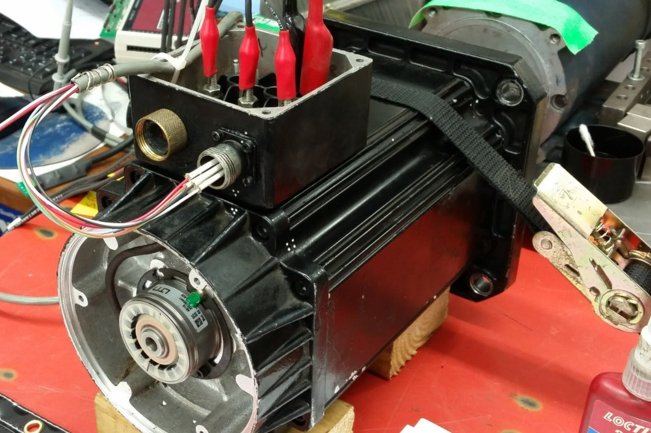 How Extreme Temperature Fluctuations Dictate the Need for Industrial Servo Motor Repair in Canada