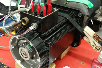 How Extreme Temperature Fluctuations Dictate the Need for Industrial Servo Motor Repair in Canada