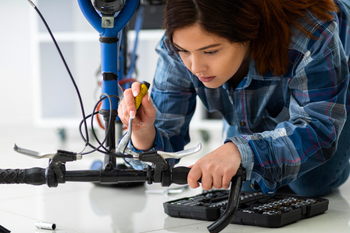 Indramat Servo Motor Repair: Overcoming PCB Damage and Restoring Electrical Functionality